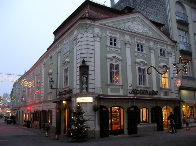 Аптека «У золотого льва» (Apotheke Zum Goldenen Löwen)