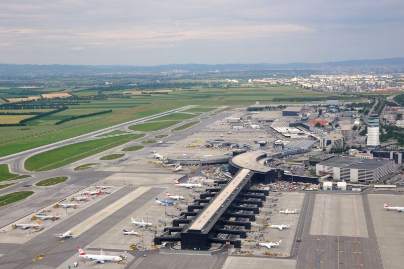 Аэропорт Вены Wien-Schwechat