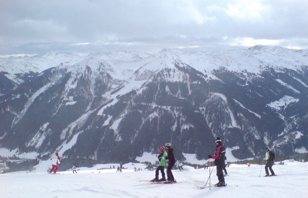 Из-за теплой осени срывается старт лыжного сезона в Альпах