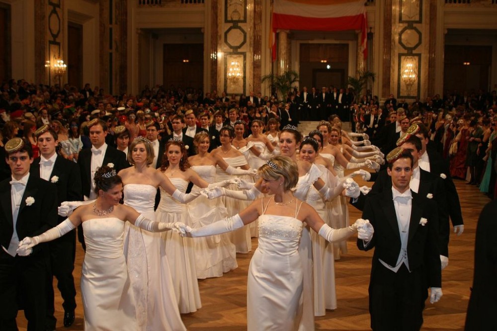 Танцуют все! Сезон балов в Вене