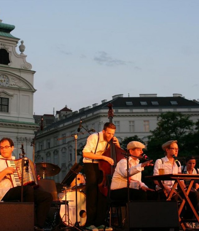 На ежегодном фестивале «Wien im Rosenstolz»