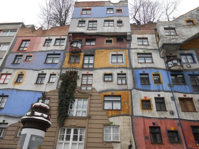 Дом Хундертвассера (Hundertwasserhaus)