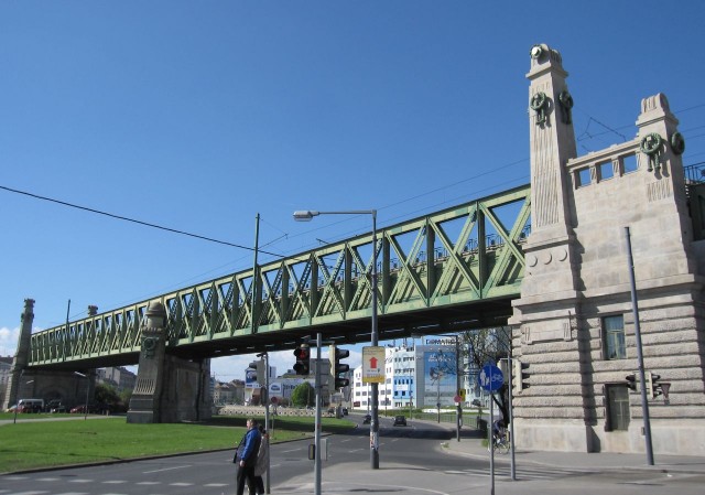 Моста через линию (Brücke über die Zeile)