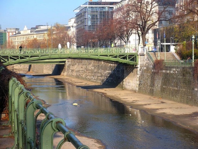 Малый Венгерский мост (Kleine Ungarbrücke)