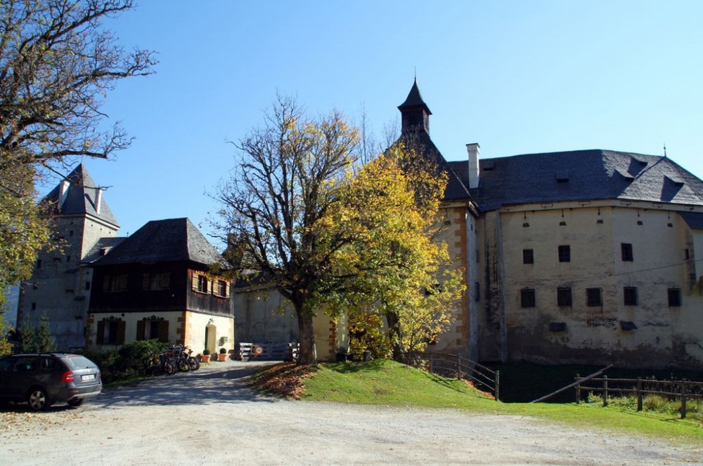 Замок Моосхам (Schloss Moosham)
