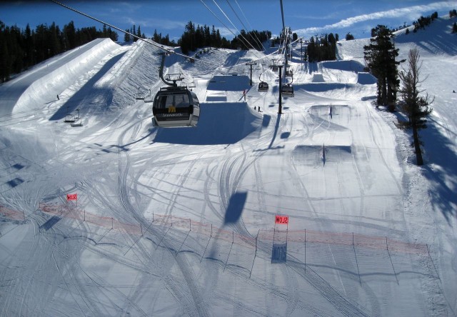 Маммот (Mammoth Mountain) - самый высокогорный лыжныйм курорт Калифорнии 