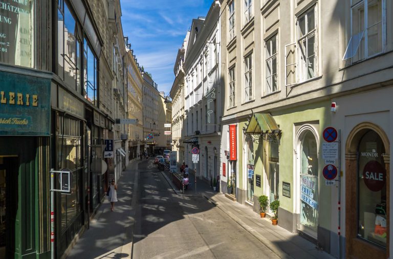 Улица Доротеергассе (Dorotheergasse)