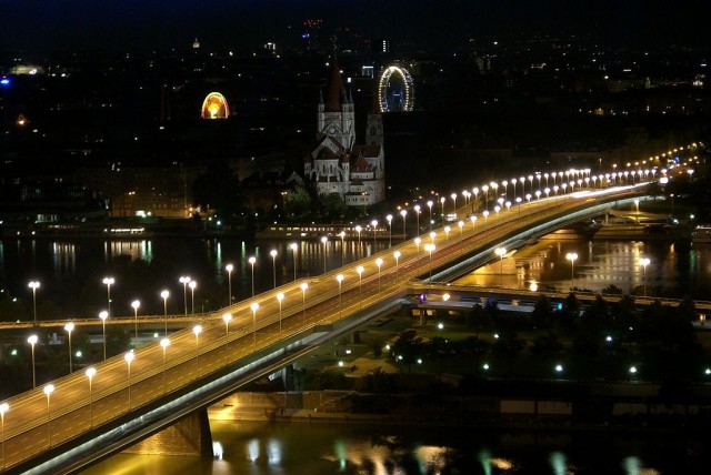 Мост Райхсбрюке (Reichsbrücke)