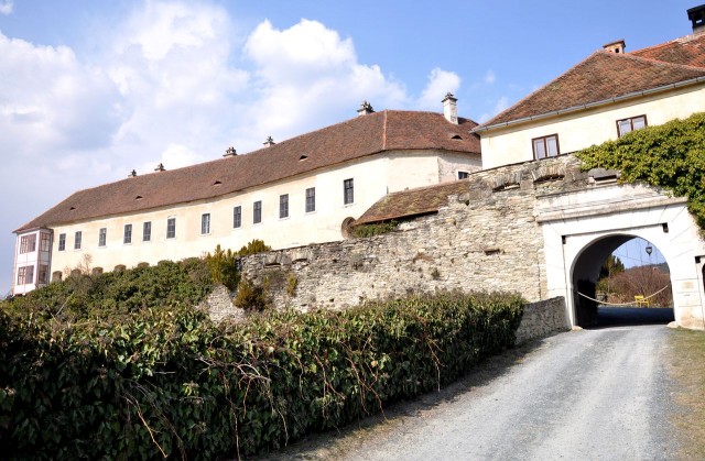 Замок Берштайн (Burg Bernstein)