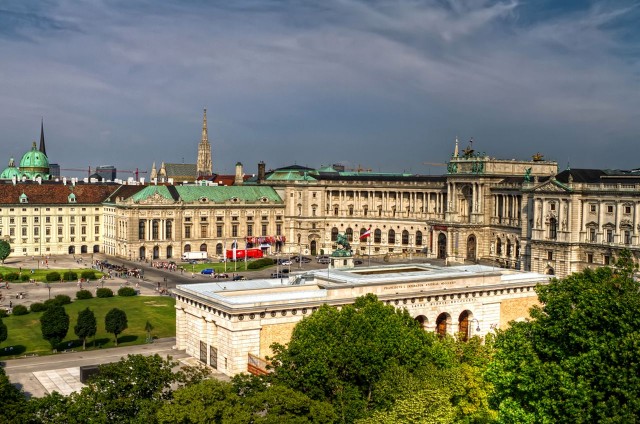 Хофбург (Hofburg)
