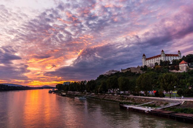 Братислава