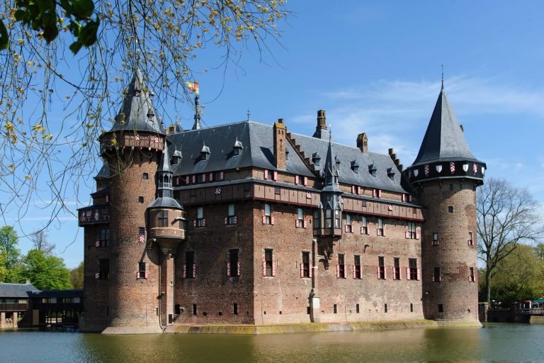 Замок де Хаар (Kasteel de Haar)
