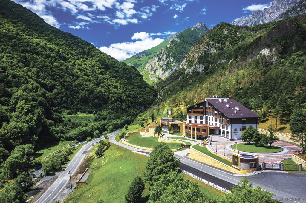 30 отелей в горах Кавказа с хорошим видом